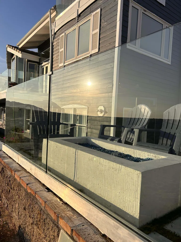 Window Cleaning Commercial After 1 - Rivera´s Janitorial Services LLC