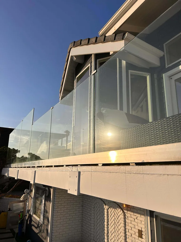 Window Cleaning Commercial Before 1 - Rivera´s Janitorial Services LLC