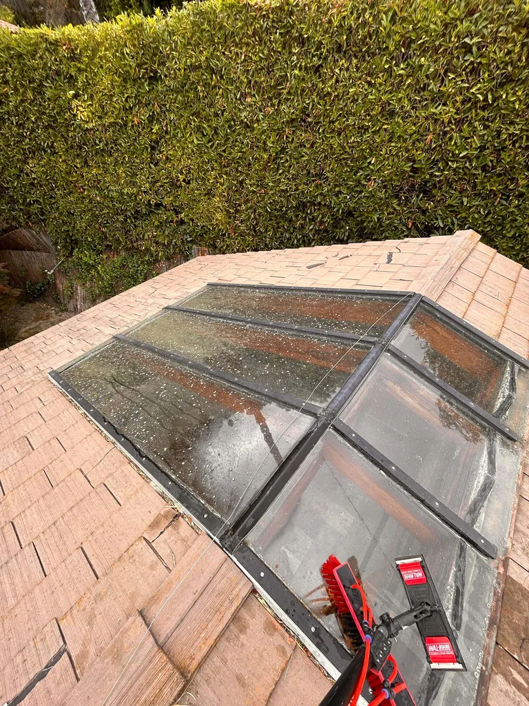 Window Cleaning Before 1 - Rivera´s Janitorial Services LLC