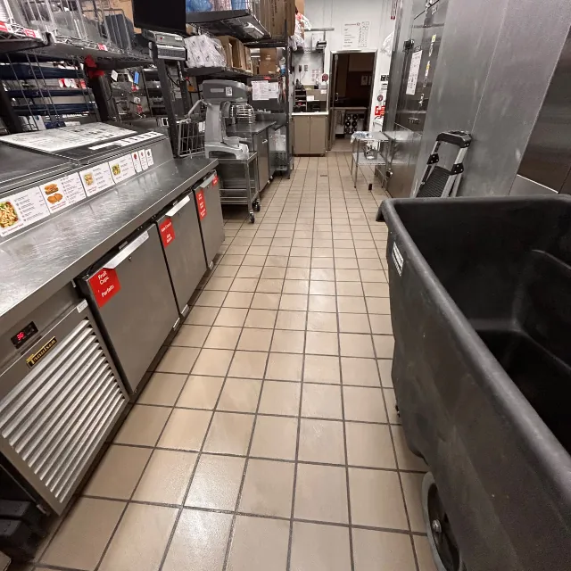 Rivera´s Janitorial Services LLC | Kitchen Cleaning 2