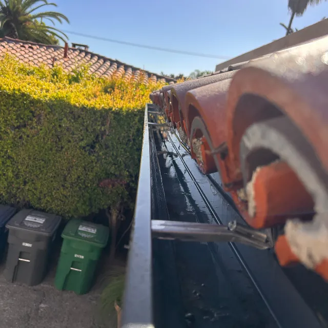 Rivera´s Janitorial Services LLC | Gutter Cleaning After 2